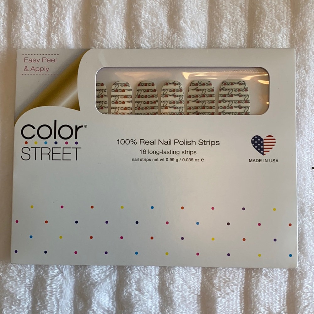 Color street nail strips in love notes